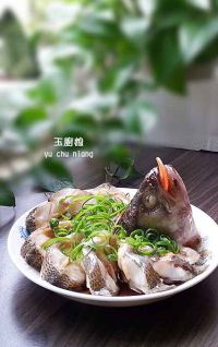 电饭煲蒸鲈鱼