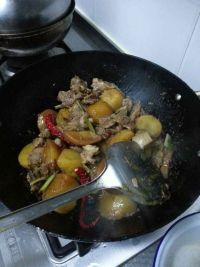 羊排烧土豆