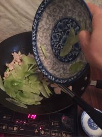 莴笋炒肉片