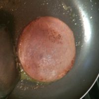 香煎黑椒牛排配番茄意