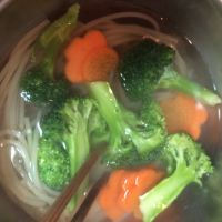 香煎黑椒牛排配番茄意