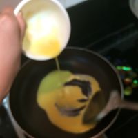 香煎黑椒牛排配番茄意
