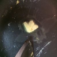 香煎黑椒牛排配番茄意