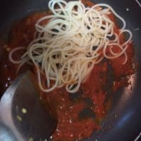 香煎黑椒牛排配番茄意