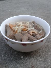 猪肝虾干煮面汤