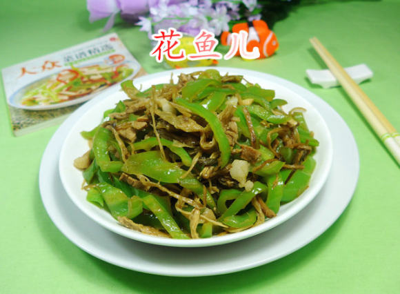 笋干菜五花肉炒尖椒