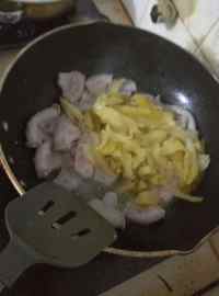 粉肠炒咸菜