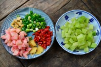 泡菜鸡丁