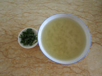黑木耳炖冻豆腐