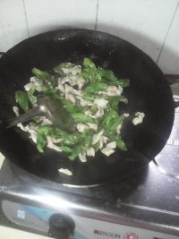 辣椒苦瓜肉片