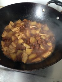 红烧羊肉豆芛