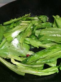 肉丝油麦菜