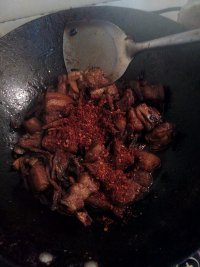 黄瓜皮红烧肉