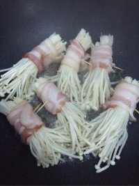 培根金针菇卷
