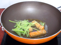 腐乳炒油麦菜