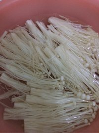 培根金针菇卷