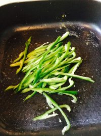 菜椒胡萝卜炒米粉