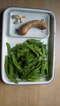 碗豆角炒里道斯红肠