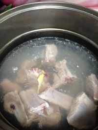 酸菜炖排骨