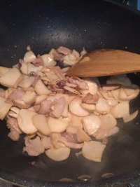 杏鲍菇炒肉片