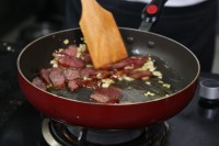 甜椒炒腊肠