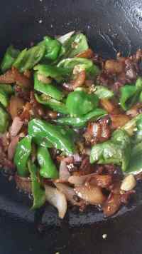 青椒炒肉
