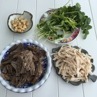 黑豆腐竹拌鸡丝