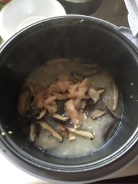 香菇鸡肉粥