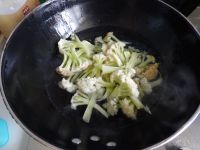 花菜炒芋头粉