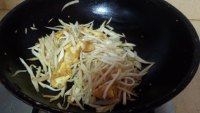 葱香茭白丝炒煎蛋