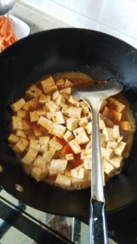 豆腐炒肉丁