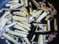 肉末炒茄子豇豆＃新鲜