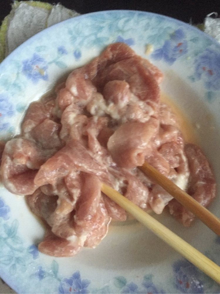 水芹炒肉片