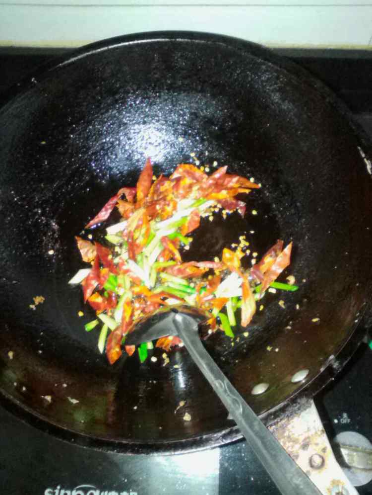 麻辣鸡丁