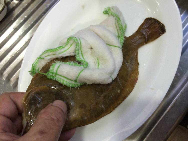 茄汁黄豆焖鲽鱼