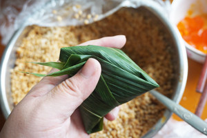 蛋黄鲜肉粽