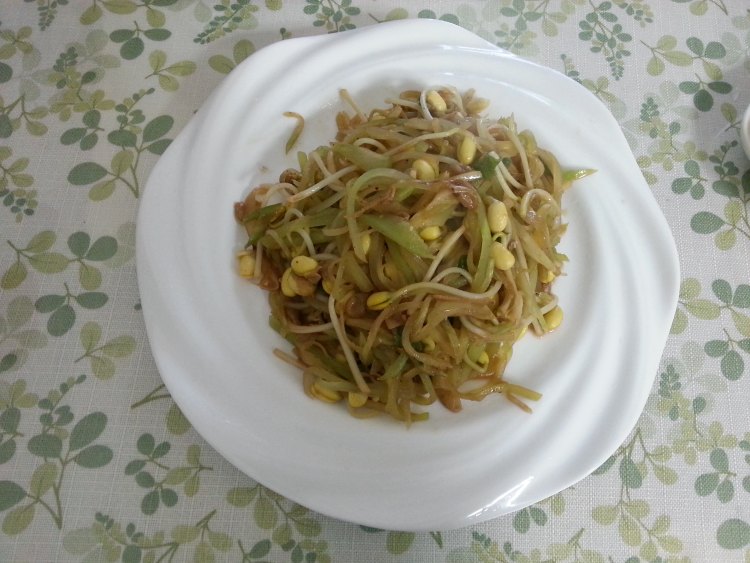 黄豆芽炒青笋