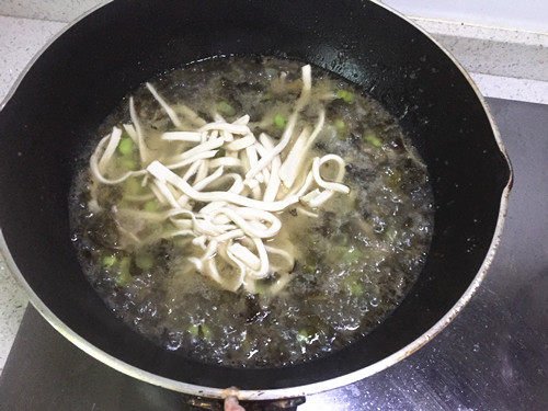 三鲜手擀面