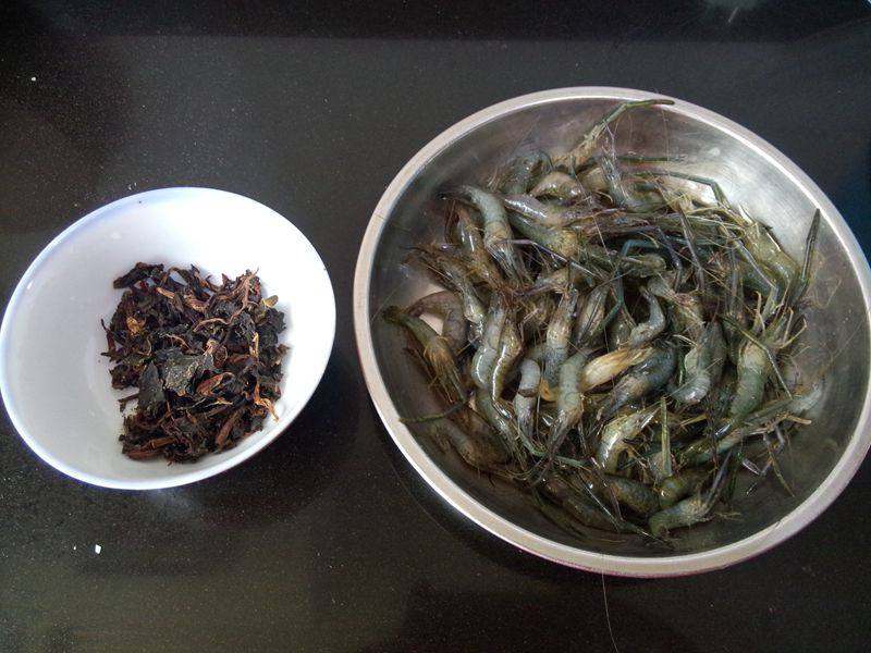 梅干菜炒河虾