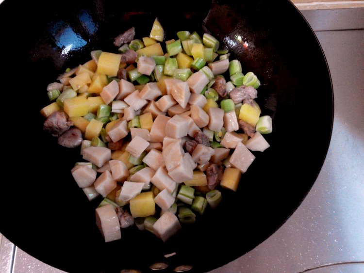 双豆鲍菇鸭丁