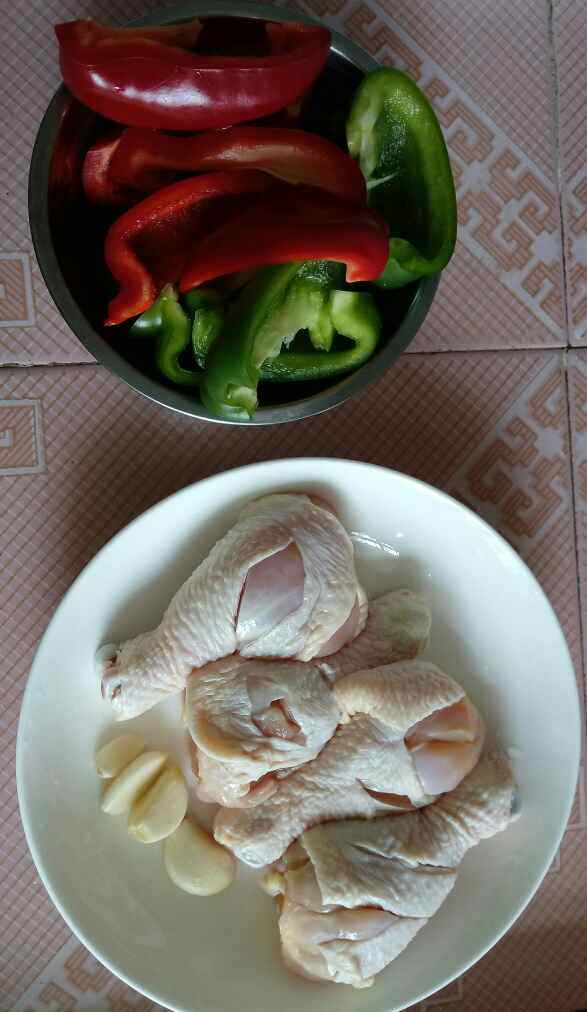 甜椒鸡腿酒醋煮