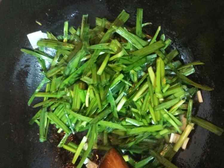 韭菜炒虾皮
