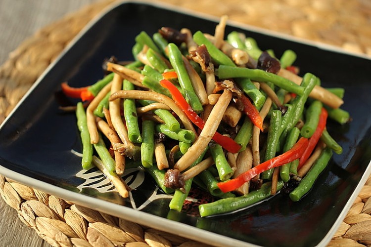 茶树菇炒豆角