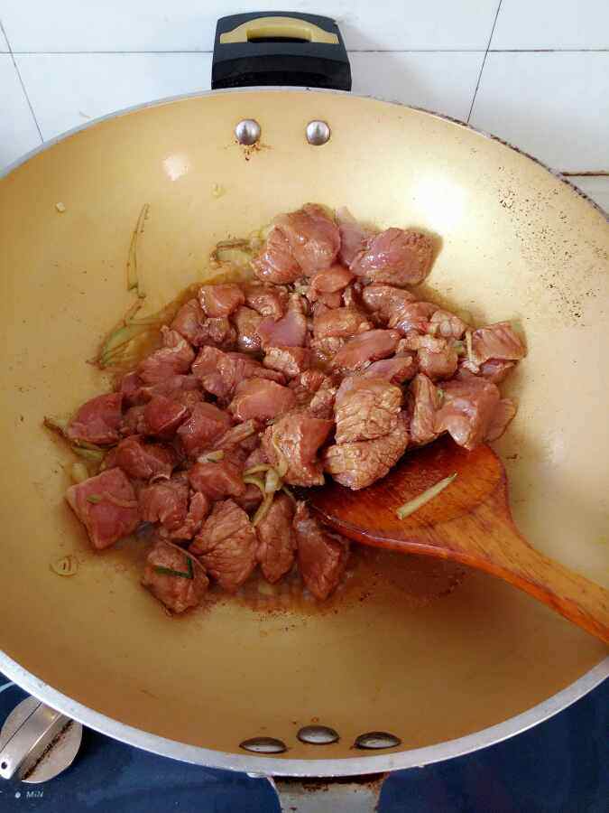 土豆炖肉