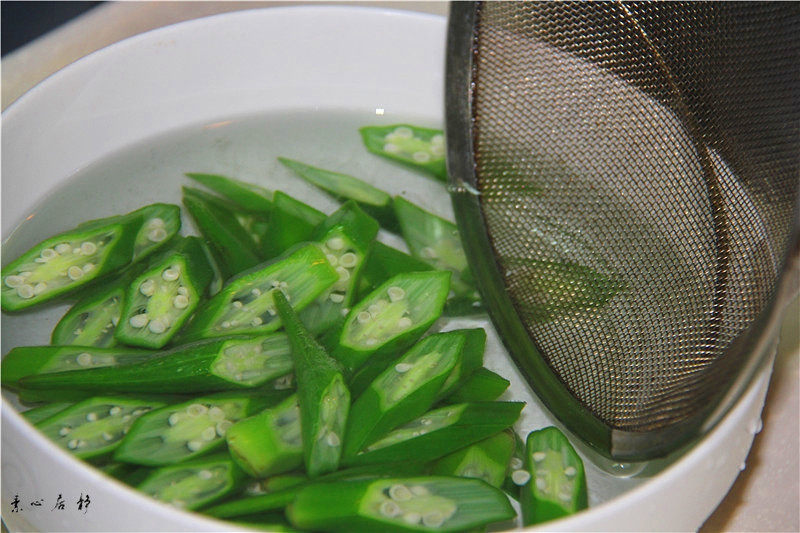 凉菜酱香秋葵