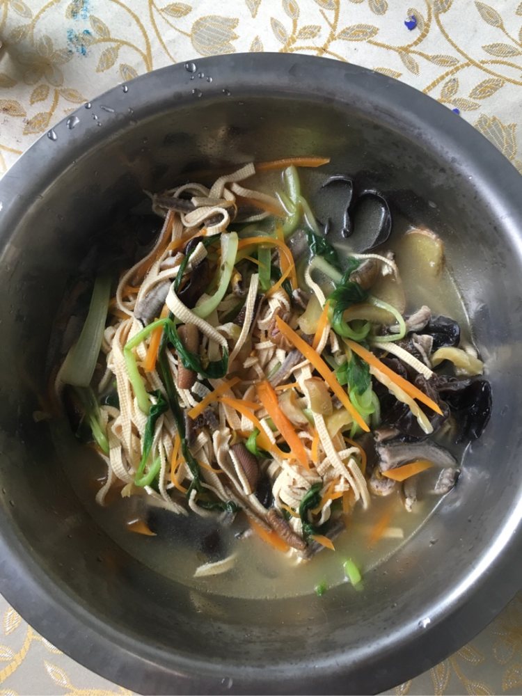 长鱼煮干丝