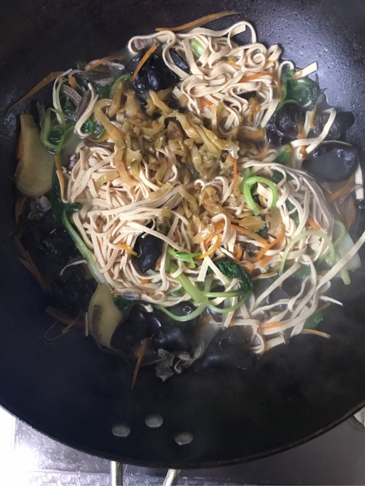 长鱼煮干丝