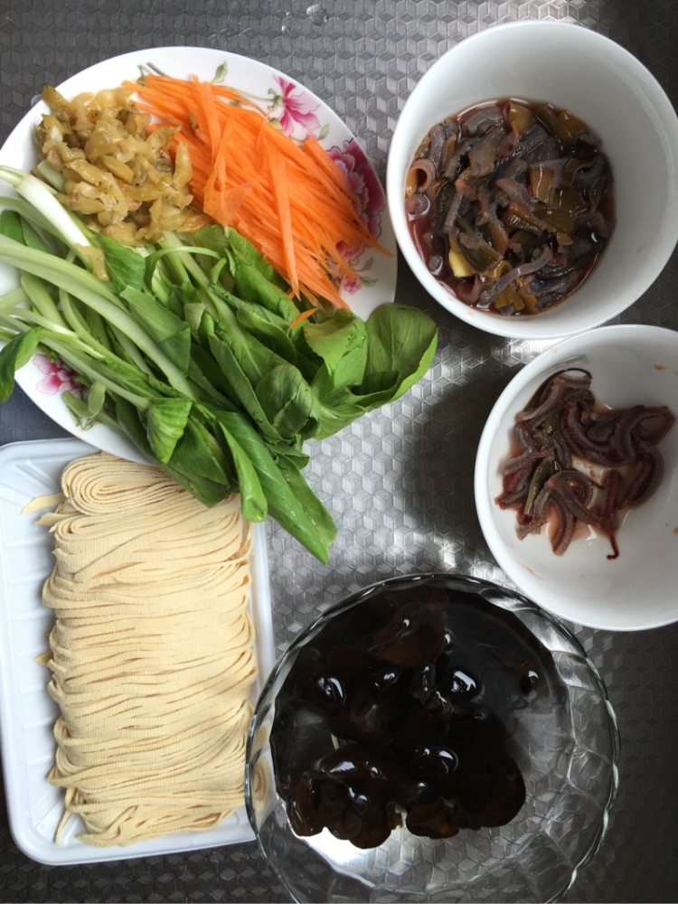 长鱼煮干丝