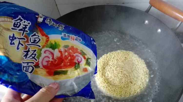 巨无霸鲜虾面堡#小虾