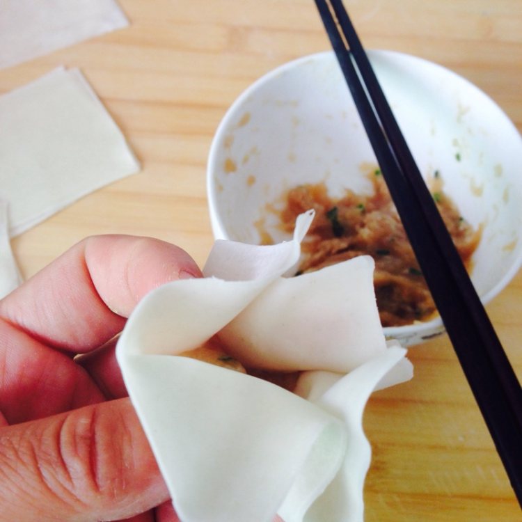 鸡肉小馄饨